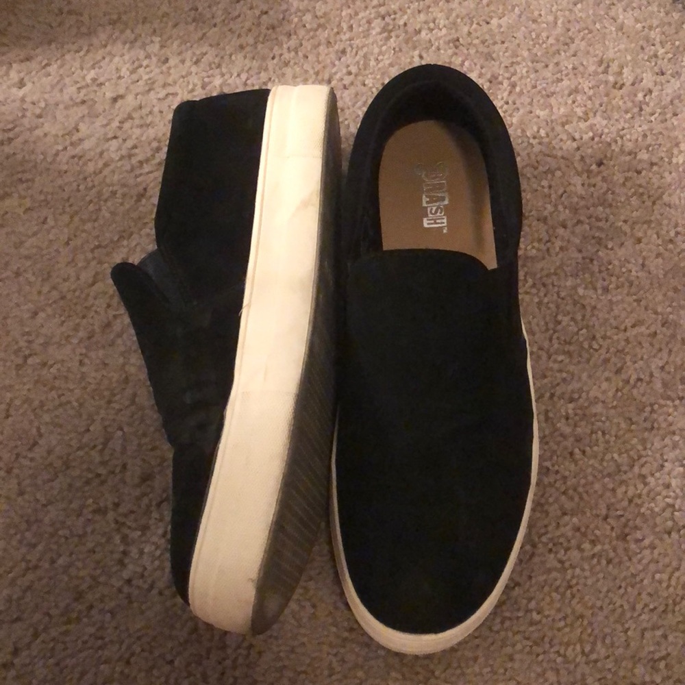 Black shoes.
